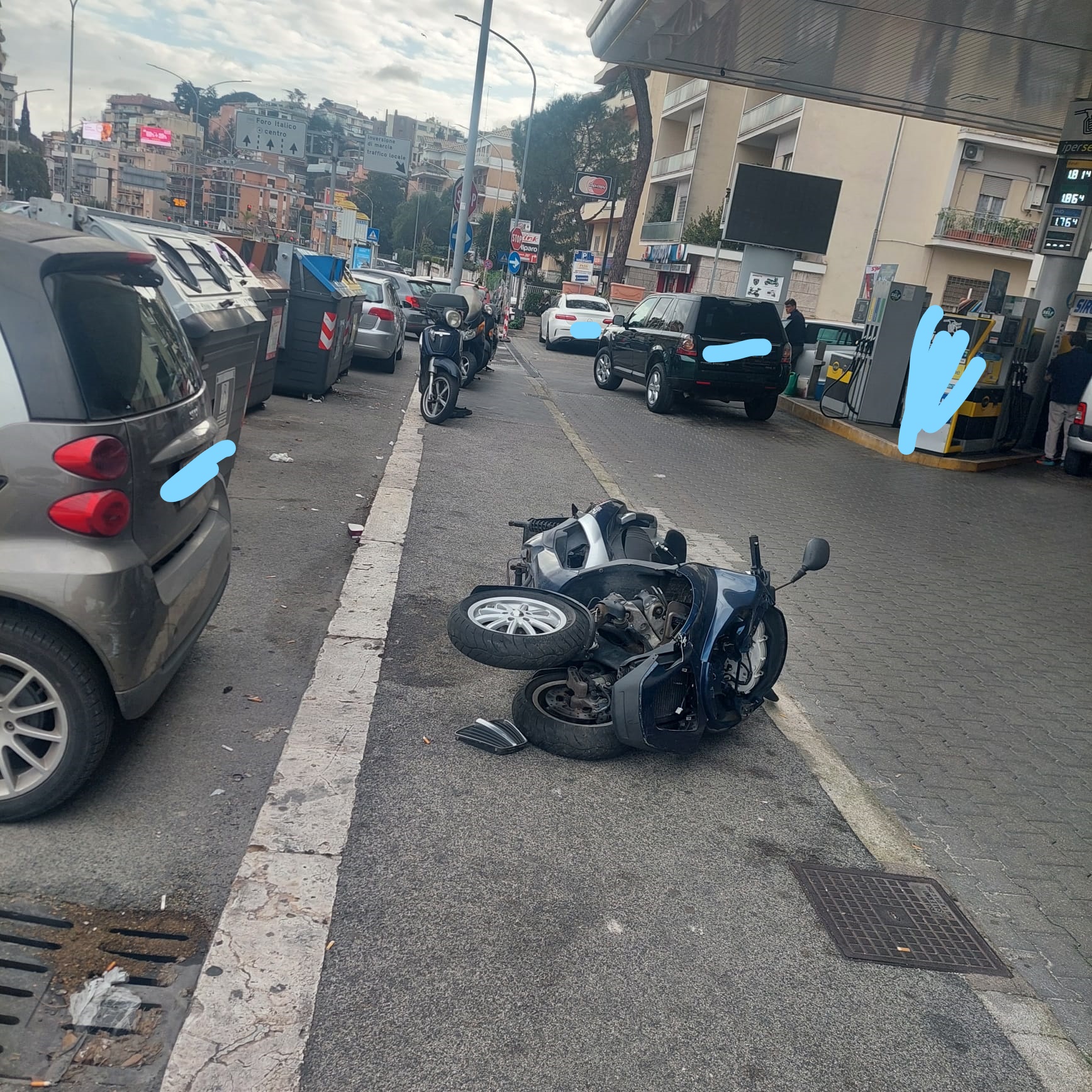 Rifiuti e scooter rubati, Roma città aperta all'abbandono lo denuncia l'Italia dei Diritti
